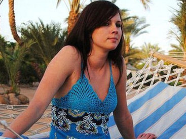 Модель убила себя, когда ее родным рассказали, кем она работает