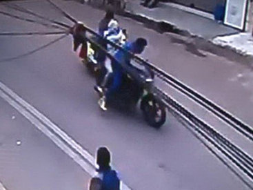 В Индии двое мужчин оставили женщину без лица и денег - ФОТО - ВИДЕО
