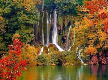 10 самых красивых озер мира - ФОТО