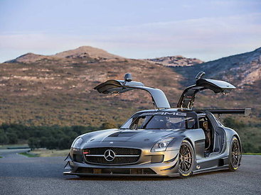 Монстр дорог: юбилейный спорткар Mercedes-Benz SLS AMG GT3 – ФОТО