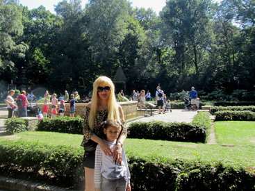 Малейка Асадова сделала семилетней дочери шикарный подарок - ФОТО