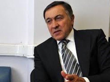 Araz Ağalarovdan dollarla bağlı
