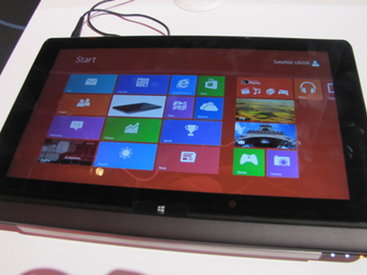 Toshiba выпустила ультрабук-трансформер на Windows 8 - ФОТО