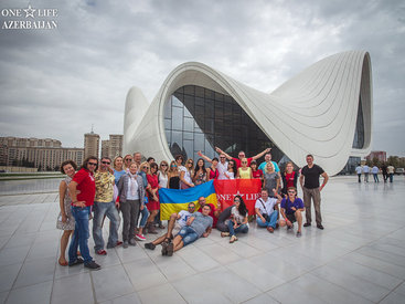 Участники "ONE LIFE" совершили увлекательный тур по Баку и Лахыджу - ФОТО