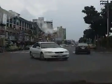 Китай: ДТП на перекрестке - ВИДЕО