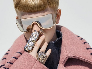 Мир сошел с ума: 11-летний мальчик стал лицом женской коллекции - ФОТОСЕССИЯ