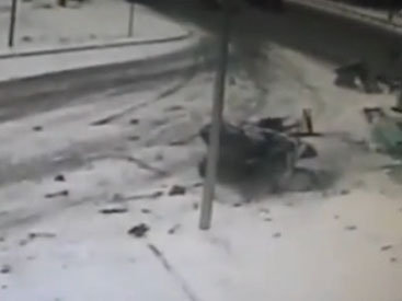 Мужчина чудом спасся в тяжелом ДТП - ВИДЕО