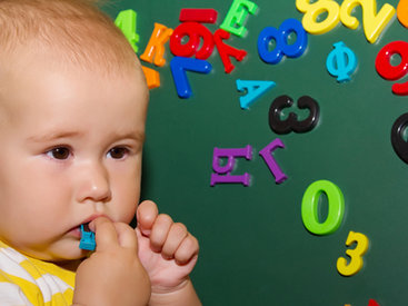 В Азербайджане детей стали чаще называть зарубежными именами