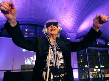 DJ Mamy Rock: Бабушка-диджей зажигает танцпол - ФОТО - ВИДЕО