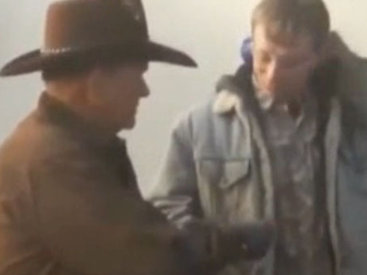 Самый быстрый стрелок из револьвера - ВИДЕО