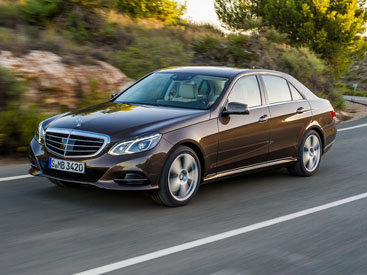 Обновленный Mercedes E-class появится в продаже весной 2013 года - ФОТО