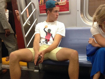 Самые странные запреты в мире - ФОТО