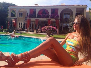 Açıq-saçıq İran qızları - FOTOLAR