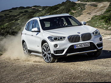 BMW официально представила новое поколение X1 - ФОТО