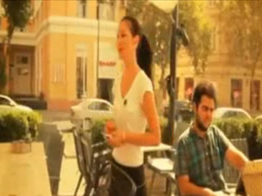 Это надо видеть: официантка не поверила своим глазам - ВИДЕО