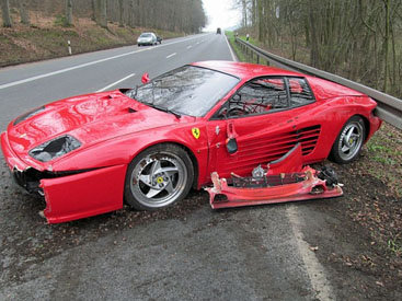 Владелец "Ferrari" разбил свой спорт-кар, спасая ежа