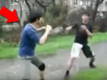 Уличная разборка: борец против боксера - ВИДЕО