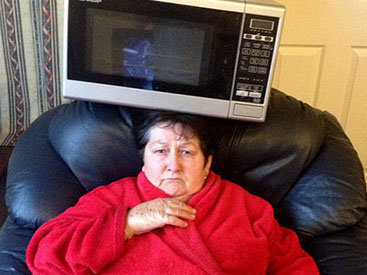 В Британии крутая бабушка стала звездой Twitter - ФОТО