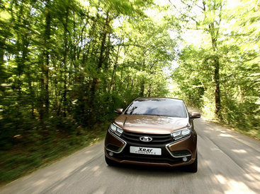 "АвтоВАЗ": Lada XRay должен заработать 3 звезды Euro NCAP - ФОТО