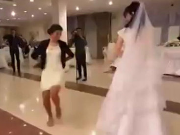 Вот так надо танцевать лезгинку - ВИДЕО