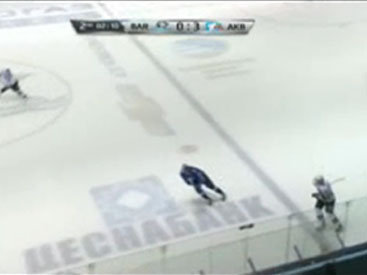 Хоккейная площадка превратилась в ринг - ВИДЕО