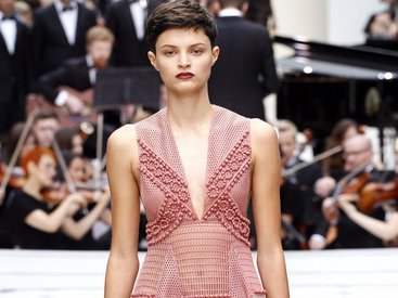 Burberry в королевских садах - ФОТО