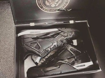 Nike выпустила "Президентские" кроссовки - ФОТО