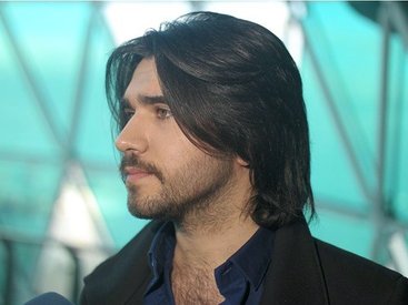 Azərbaycanlı müğənni zədələndi, əməliyyat olunmalıdır