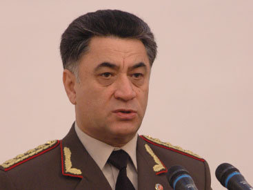 Министр внутренних дел Азербайджана внес ясность в вопрос тонирования стекол автомобилей и нанесения пленок на них