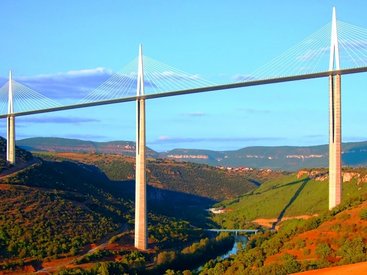 10 самых крутых автомобильных мостов в мире - ФОТО