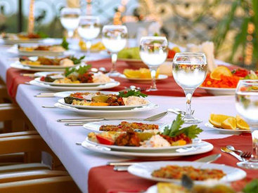 Paytaxtda iki restoranla mağazanın əmlakı siyahıya alındı
