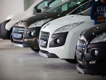В Баку открылся автомобильный салон Peugeot - ФОТО