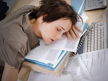 Как быть, если на работе клонит ко сну? - ОПРОС
