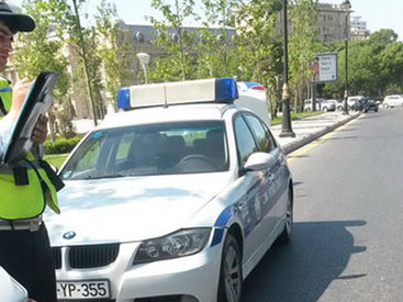 Bakıda sürücülərə “tələ” qururlar - FOTO