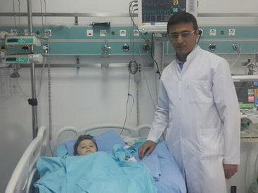 Tədris Cərrahiyyə Klinikasında unikal əməliyyat gerçəkləşib – FOTO
