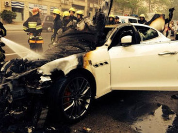 "Maserati" Bakıda yanan maşınını araşdıracaq - FOTO