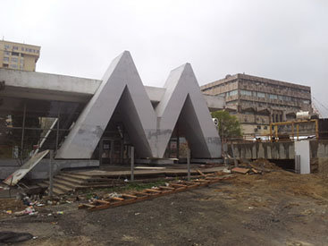 Закрыт основной вход на станцию метро "Мемар Аджеми" - ОБНОВЛЕНО - ФОТО