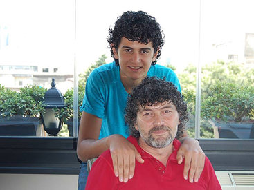 Şahbaz Xuduoğlu dəhşətli faciədən yazdı: "Qapıdan çıxanda Tengizi öpməyə geri döndü..."