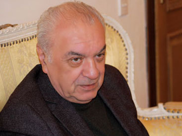 4 dəfə evlənən, oğlunu çiynində aparan məşhur diktor