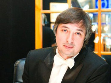Ровшан Аскеров: "Если бы 15 лет не приезжал в Баку, точно бы его не узнал" - ИНТЕРВЬЮ