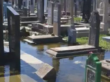 Грунтовые воды затопили один из поселков Баку - ВИДЕО