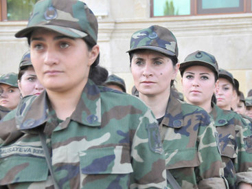 Военный билет будет выдаваться и женщинам