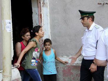 Sumqayıtda ara qarışdı: yol bağlandı, intihara cəhd.. - FOTOLAR