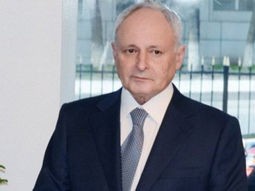 Nazir baş həkimi işdən çıxardı