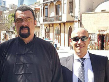 Стивен Сигал в Баку - ФОТО