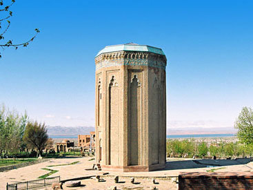 "Историческая призма": Армянские козни в Нахчыване