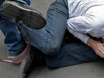 Bakı sakini dövlət məmurunu döydü