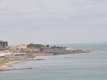 Bakı çimərliklərinin bir neçəsi bağlandı - FOTO