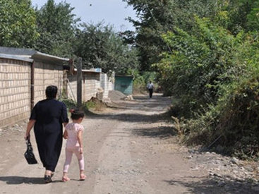 Güllə yağışında "çimən" Çıraqlı kəndi - FOTOREPORTAJ