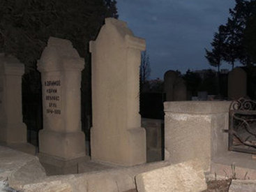 Bakıda ev qiymətinə məzar daşları... - FOTO